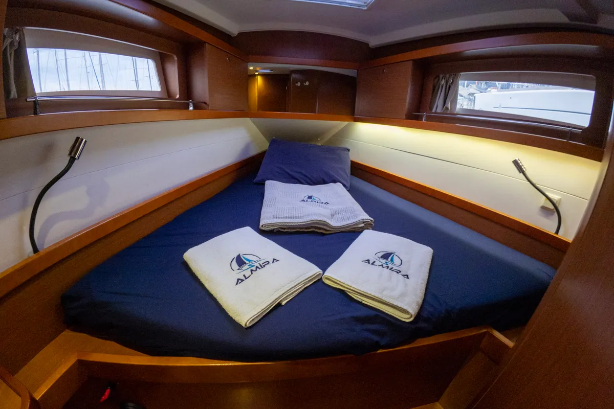 Cabin on Comfort, a Beneteau Oceanis 41 sailboat at Fethiye, Turkey
