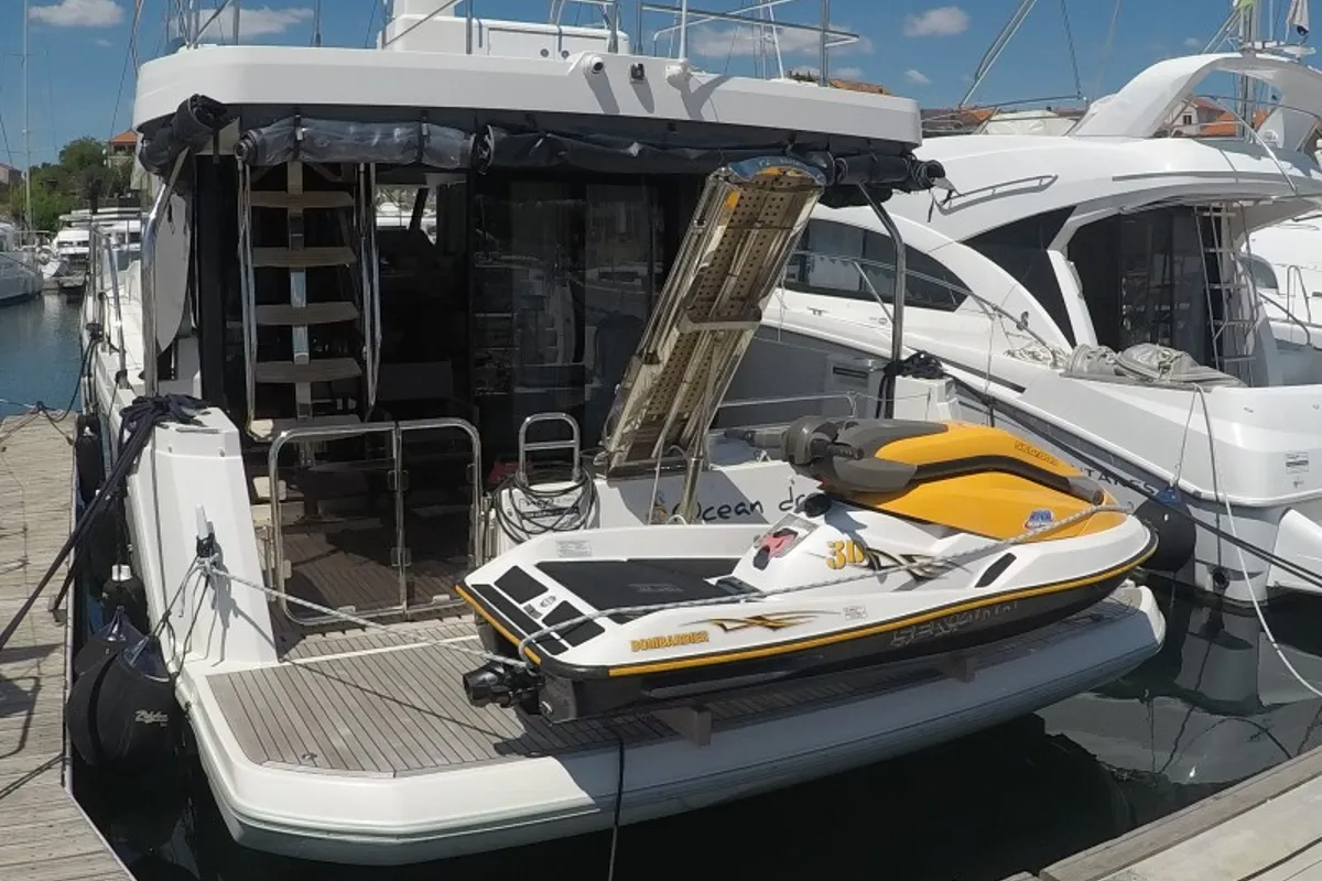 Ocean Dreamer, a Beneteau Swift Trawler 47 motor yacht at Grad Šibenik, Croatia