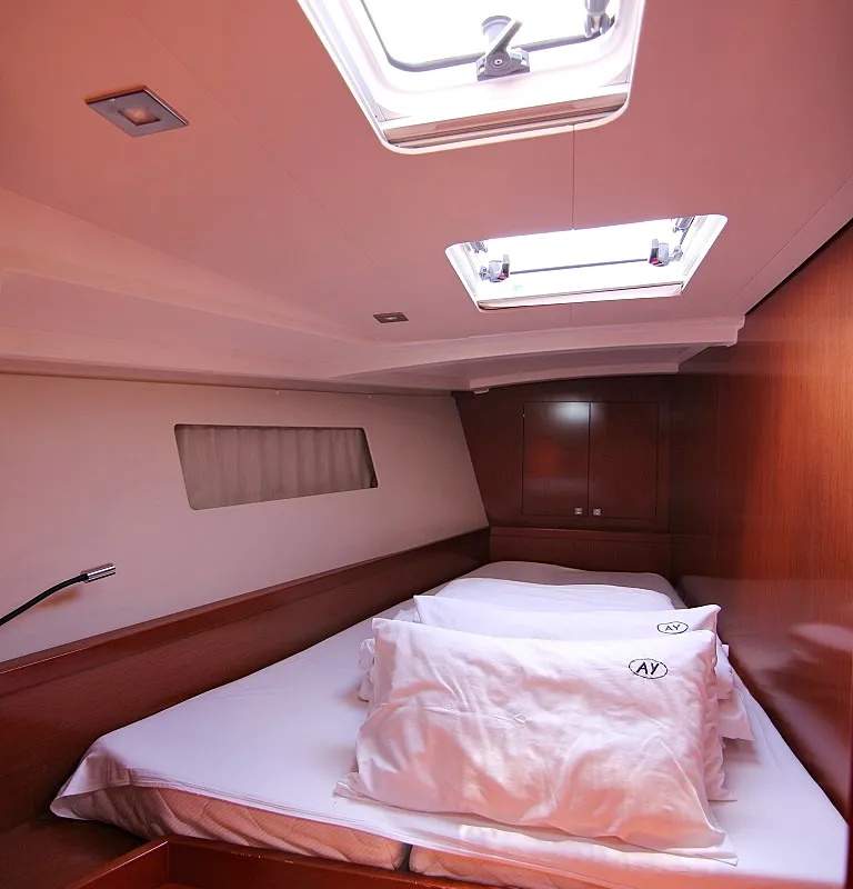 Cabin on Golden Dreams, a Beneteau Oceanis 45 sailboat at Općina Sukošan, Croatia