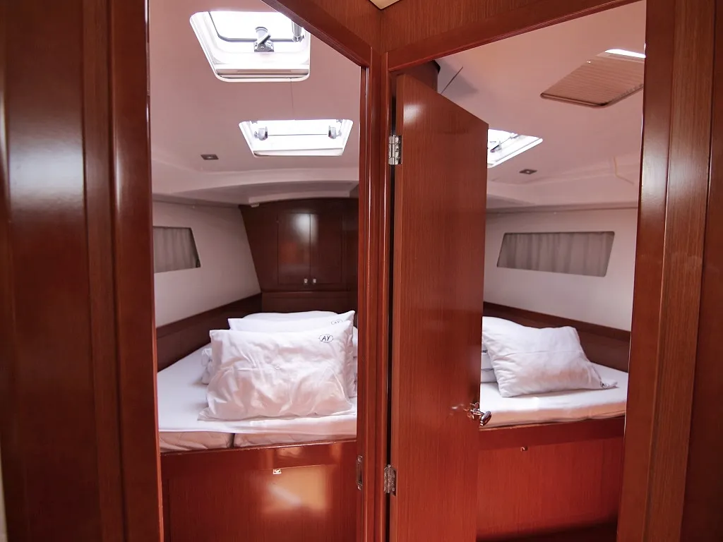 Cabin on Golden Dreams, a Beneteau Oceanis 45 sailboat at Općina Sukošan, Croatia