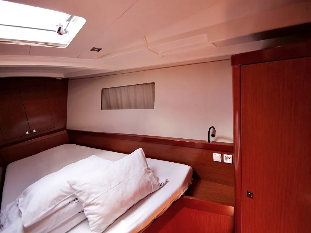 Cabin on Golden Dreams, a Beneteau Oceanis 45 sailboat at Općina Sukošan, Croatia