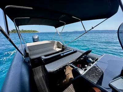 Cockpit of Kanula d.o.o. Lolivul 9, a RIB at Trogir, Croatia