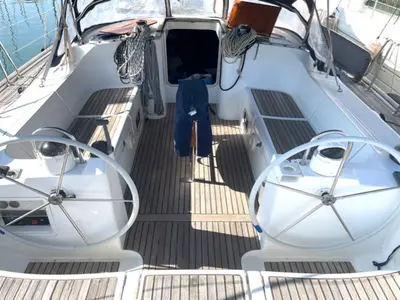 Cockpit of Rashomon, a Beneteau Oceanis 473 sailboat at Nettuno, Italy