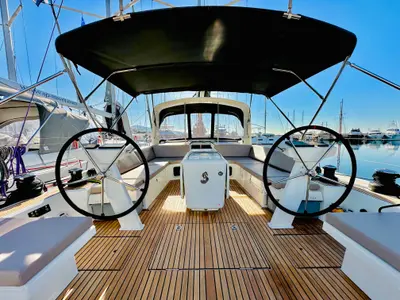 Cockpit of Barracuda (Refit 2026 - A/C - Generator - Electric Heads - 12 Pax), a Beneteau Oceanis 51.1 sailboat at Kontokali…