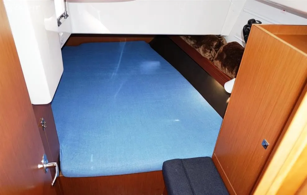 Cabin on Hermes, a Bavaria Cruiser 41 sailboat at Thessaloniki, Greece