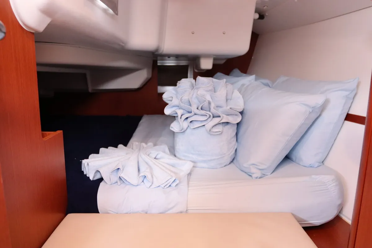 Cabin on Chilli, a Beneteau Oceanis 31 sailboat at Road Town, British Virgin Islands