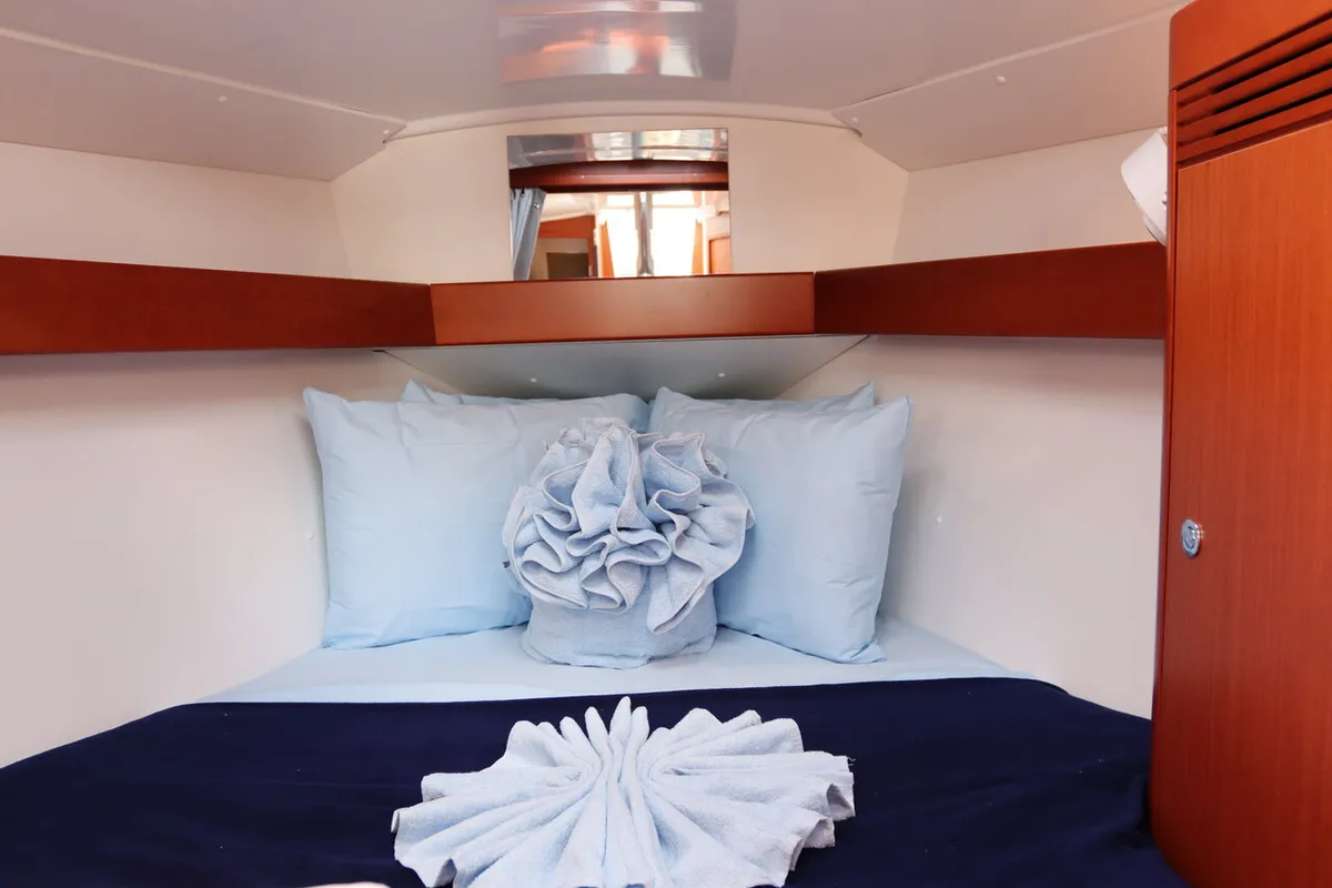 Cabin on Chilli, a Beneteau Oceanis 31 sailboat at Road Town, British Virgin Islands