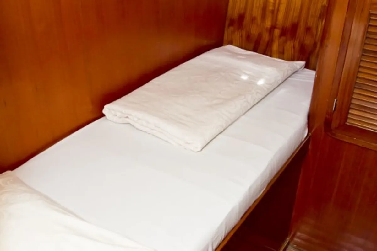 Cabin on Viva La Libertad , a Staryacht 1940 motorboat at Primošten, Croatia