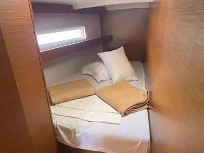 Cabin on Sweet Dreams, a Jeanneau Sun Odyssey 440 sailboat at Figari/Golfo Aranci, Italy