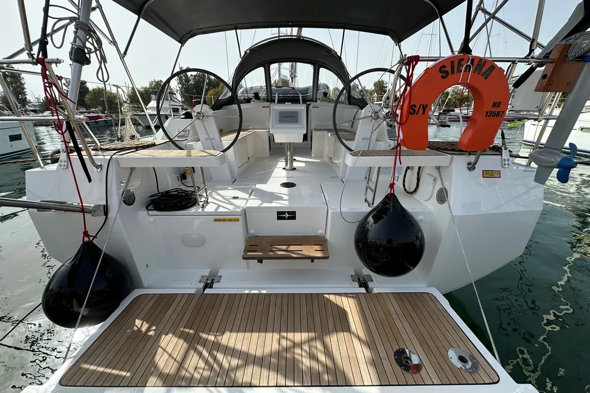 Cabin on Sienna, a Bavaria C38 sailboat at Athens, Greece