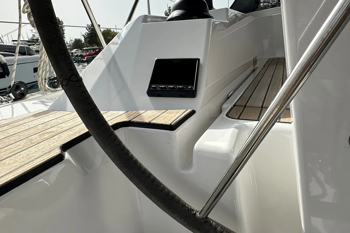 Head on Sienna, a Bavaria C38 sailboat at Athens, Greece