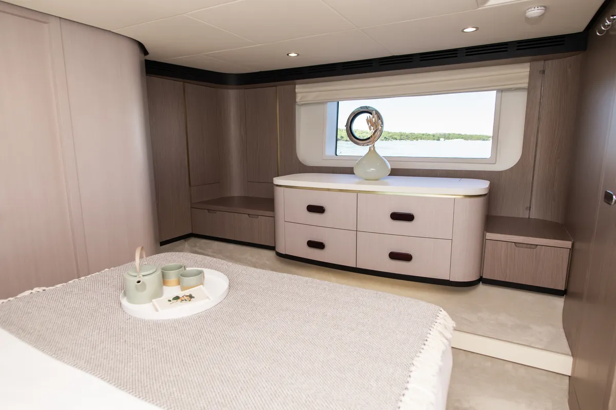 Cabin on Alibaba, a Azimut 60 motorboat at Grad Šibenik, Croatia