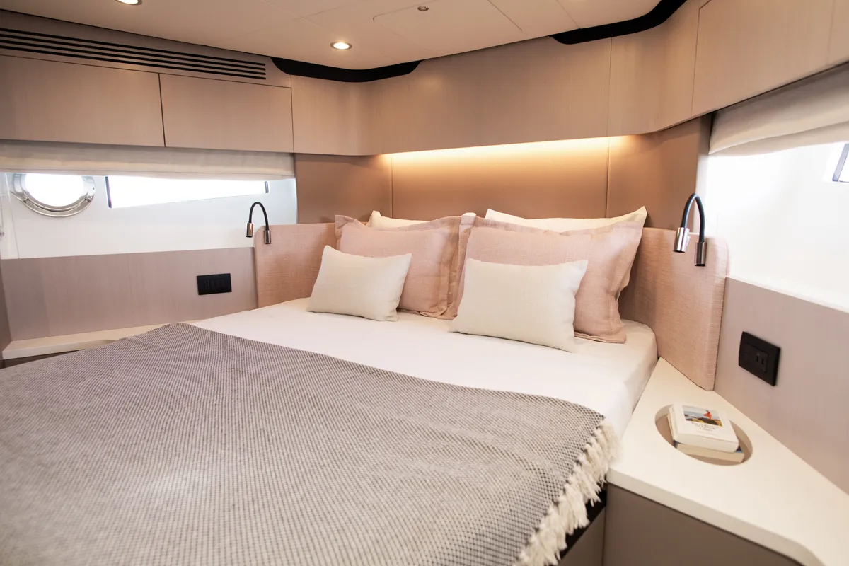 Cabin on Alibaba, a Azimut 60 motorboat at Grad Šibenik, Croatia