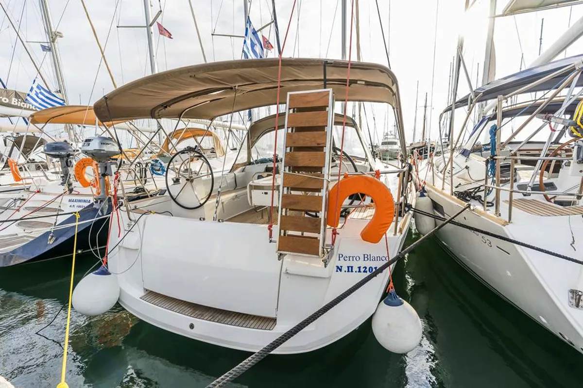 Exterior view of Perro Blanco, a Jeanneau Sun Odyssey 519 sailboat at Neo Klima, Greece