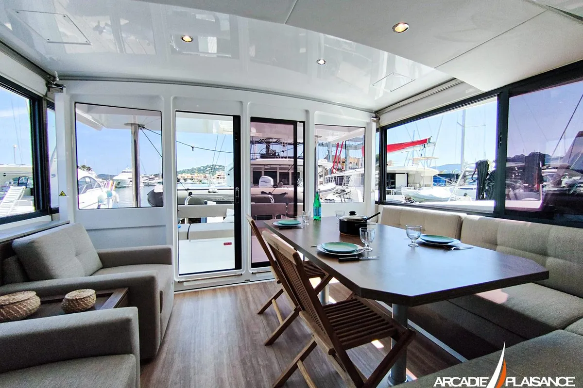 Salon of Lou Creusois, a Bali 4.4 catamaran at Cogolin, France