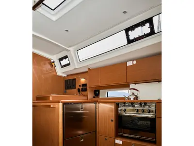 Galley of SMARAGDA, a Bavaria C46 sailboat at Athens, Greece