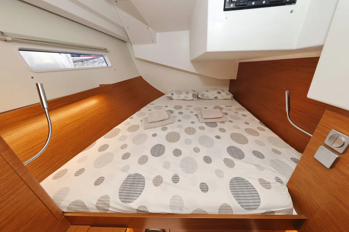Cabin on Bela, a Hanse 410 sailboat at Grad Biograd na Moru, Croatia
