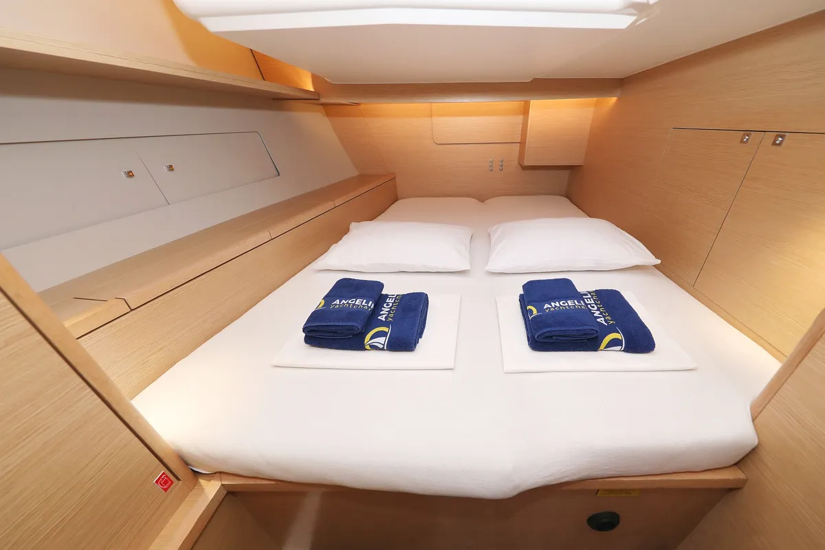 Cabin on Cupid, a Dufour 470 sailboat at Općina Sukošan, Croatia