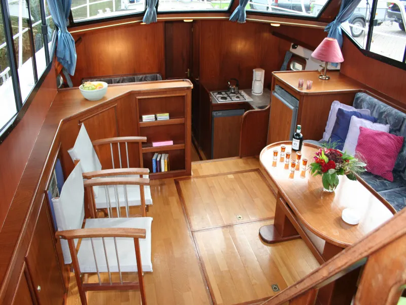 Salon of Surrender, a De Drait Tyvano 1340 motorboat at Drachten, Netherlands