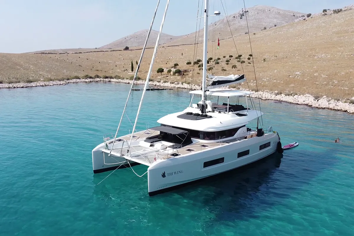 Exterior view of Tri Wing, a Lagoon 55 catamaran at Grad Kaštela, Croatia