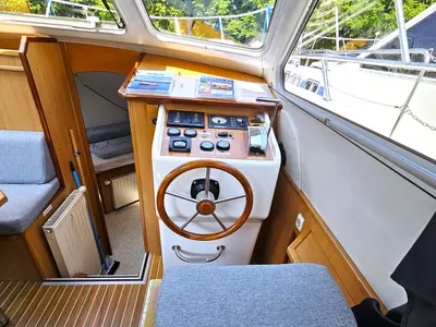 Cockpit of Persephone, a Gulet Tarpon 37 DP motorboat at Lübz, Germany