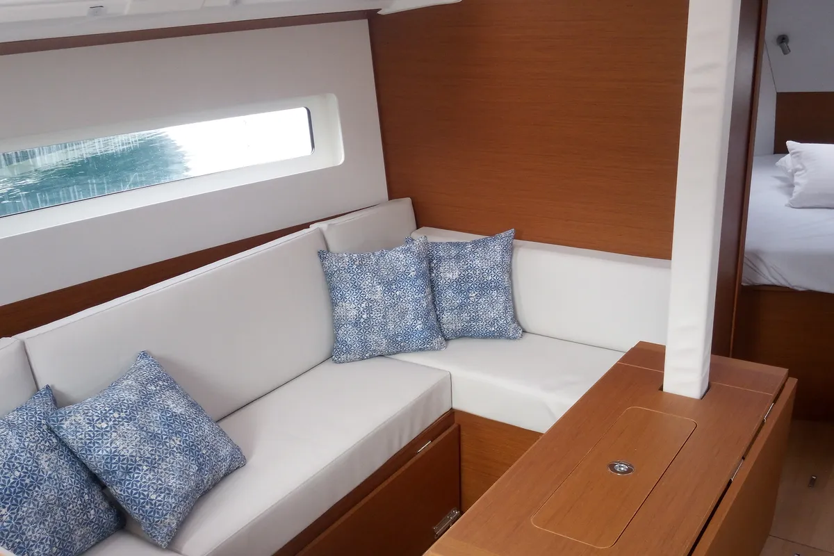 Salon of Fontalba, a Jeanneau Sun Odyssey 380 sailboat at Palamós, Spain