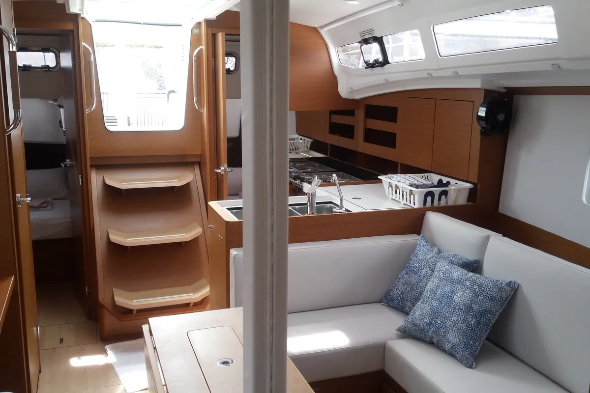 Salon of Fontalba, a Jeanneau Sun Odyssey 380 sailboat at Palamós, Spain