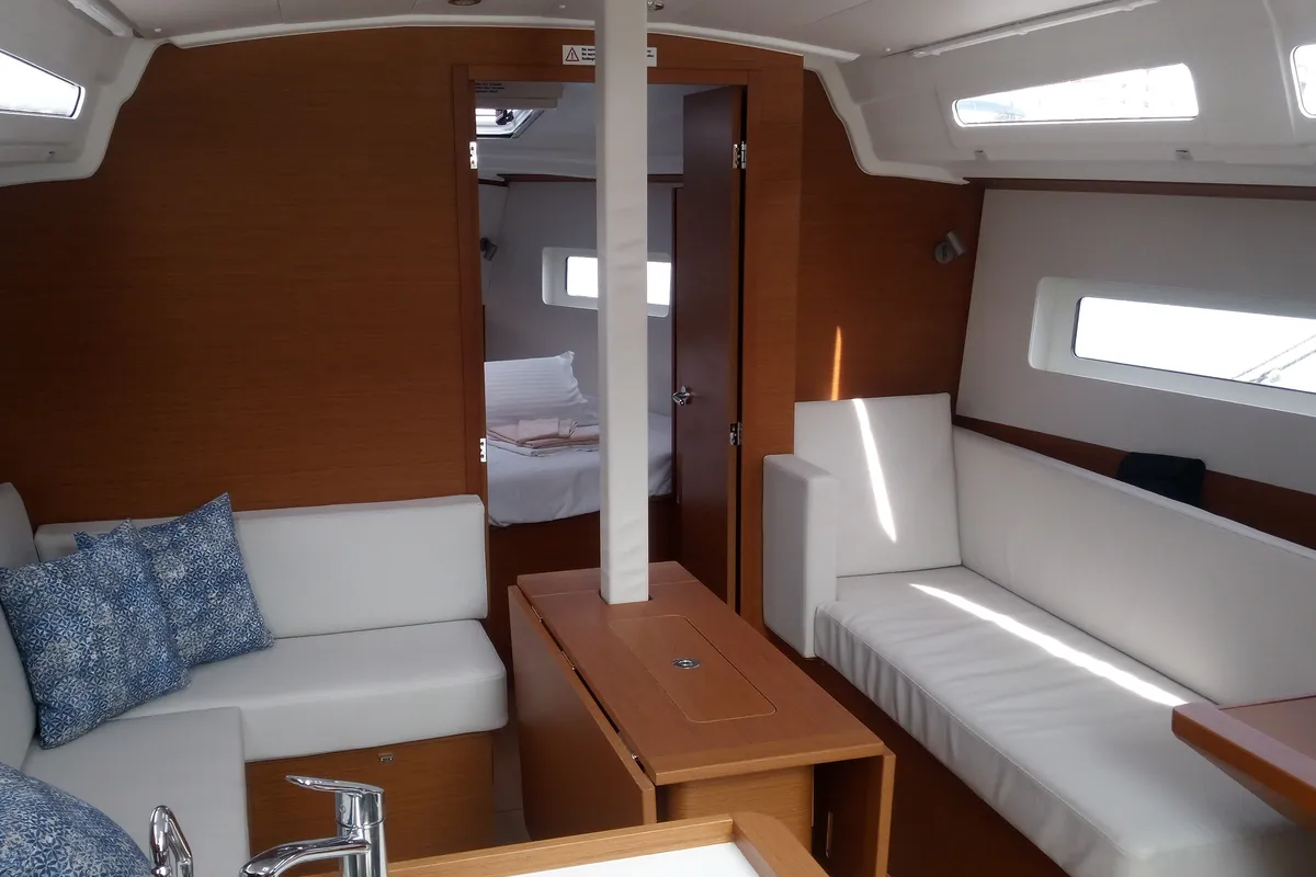 Salon of Fontalba, a Jeanneau Sun Odyssey 380 sailboat at Palamós, Spain