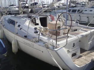 Exterior view of Beleza, a Beneteau Oceanis 37 sailboat at Toulon, France
