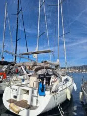 Exterior view of Beleza, a Beneteau Oceanis 37 sailboat at Toulon, France