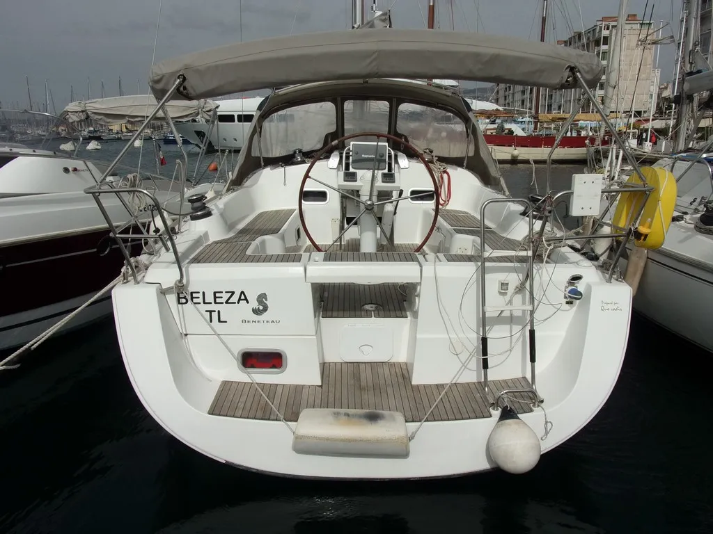 Exterior view of Beleza, a Beneteau Oceanis 37 sailboat at Toulon, France
