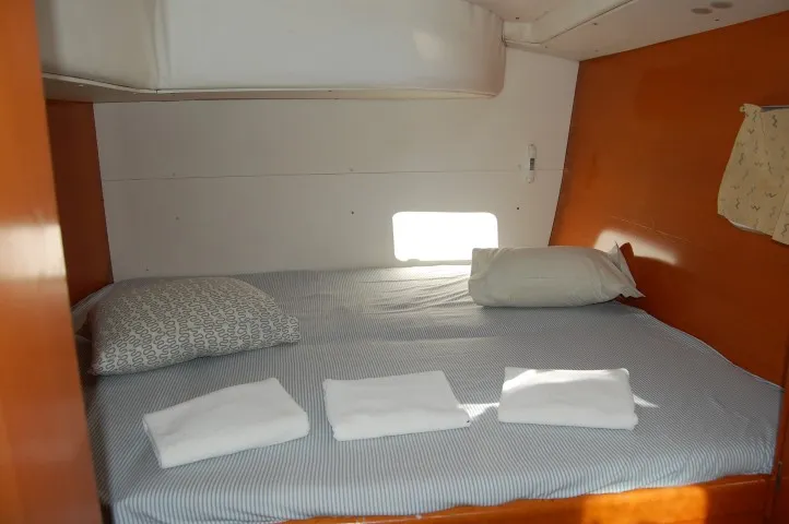Cabin on Sofia Cuba, a Lagoon 410 catamaran at Cienfuegos, Cuba