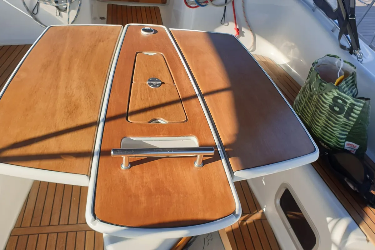 Zoe, a Beneteau Oceanis 46 sailboat at Bari, Italy