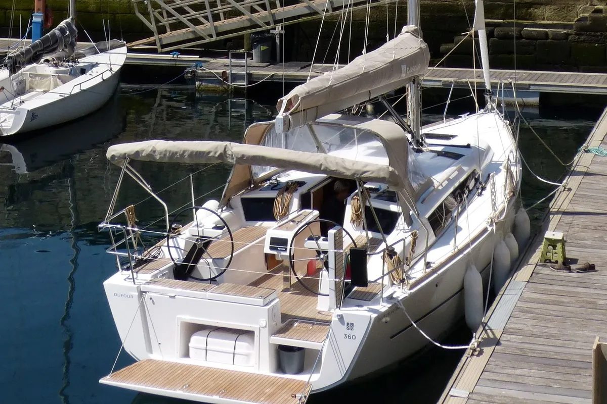 Deck of Mar Me Quer, a Dufour 360 Grand Large sailboat at Portimão, Portugal