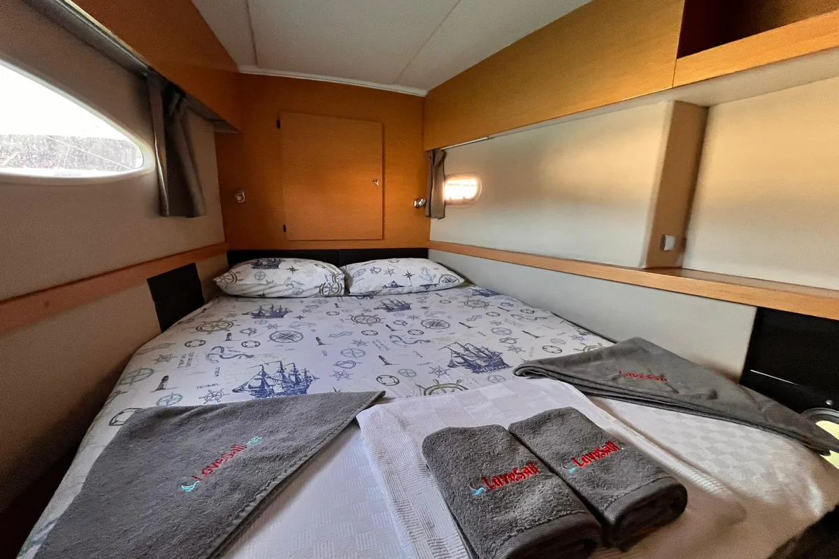 Cabin on Lycia, a Fountaine Pajot Helia 44 catamaran at Fethiye, Turkey