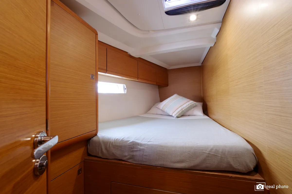 Cabin on Bianca - Water maker, Solar Panel, a Jeanneau Sun Odyssey 519 sailboat at Puntone di Scarlino, Italy