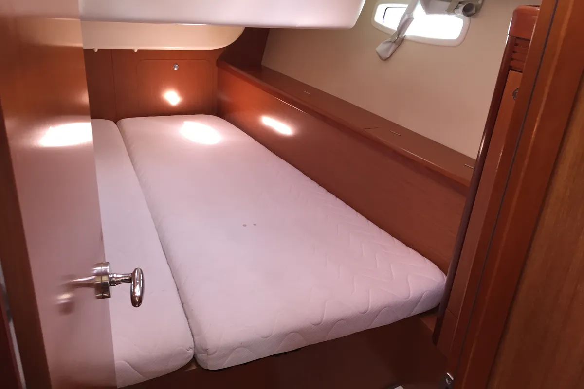 Cabin on Little Mermaid, a Beneteau Oceanis 43 sailboat at Olbia, Italy