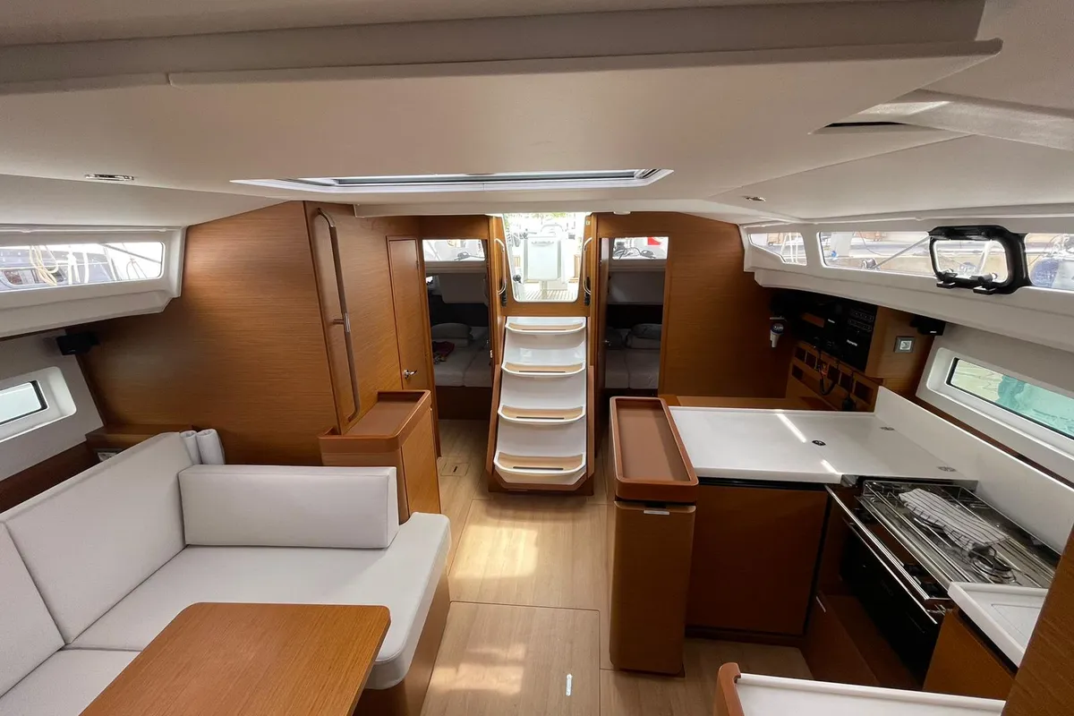 Salon of Alboran Amaretto, a Jeanneau Sun Odyssey 440 sailboat at es Jonquet, Spain