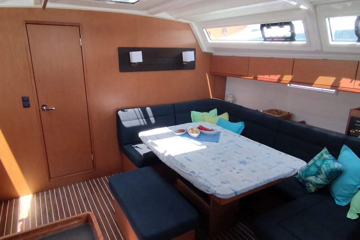 Salon of Slovenska 4, a Bavaria Cruiser 46 sailboat at Split, Croatia