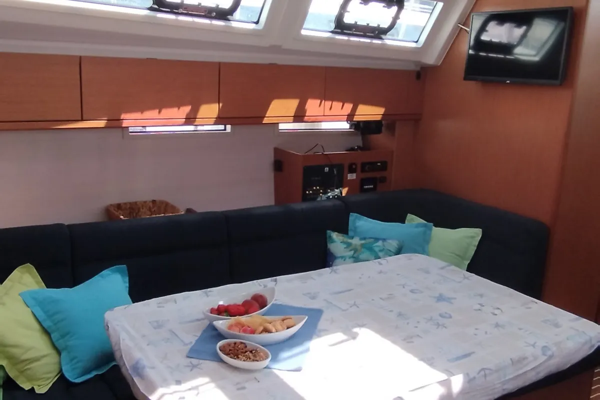 Salon of Slovenska 4, a Bavaria Cruiser 46 sailboat at Split, Croatia