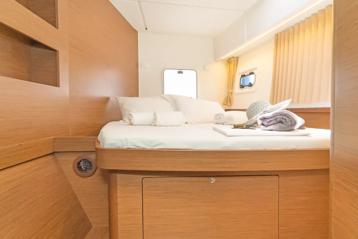 Cabin on Four Seasons, a Lagoon 42 catamaran at Kontokali, Greece