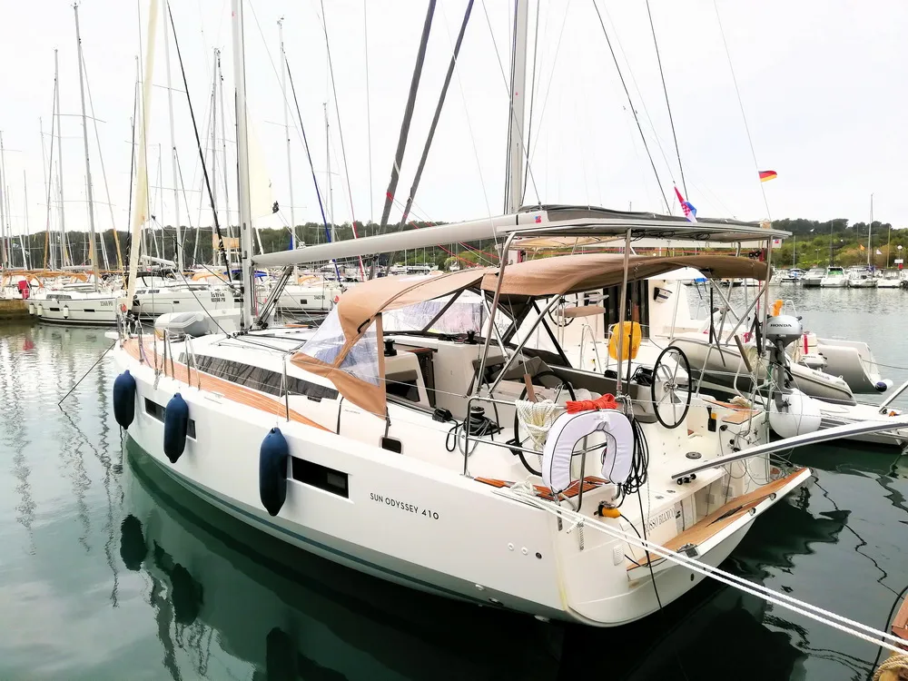 Exterior view of Rosso Bianco, a Jeanneau Sun Odyssey 410 sailboat at Grad Pula, Croatia
