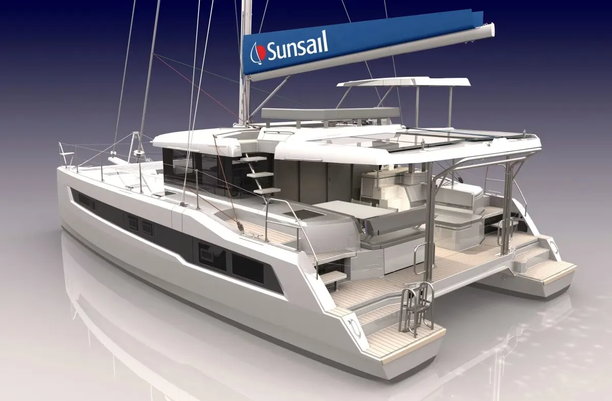 Leopard 43, a catamaran at Uturoa, France