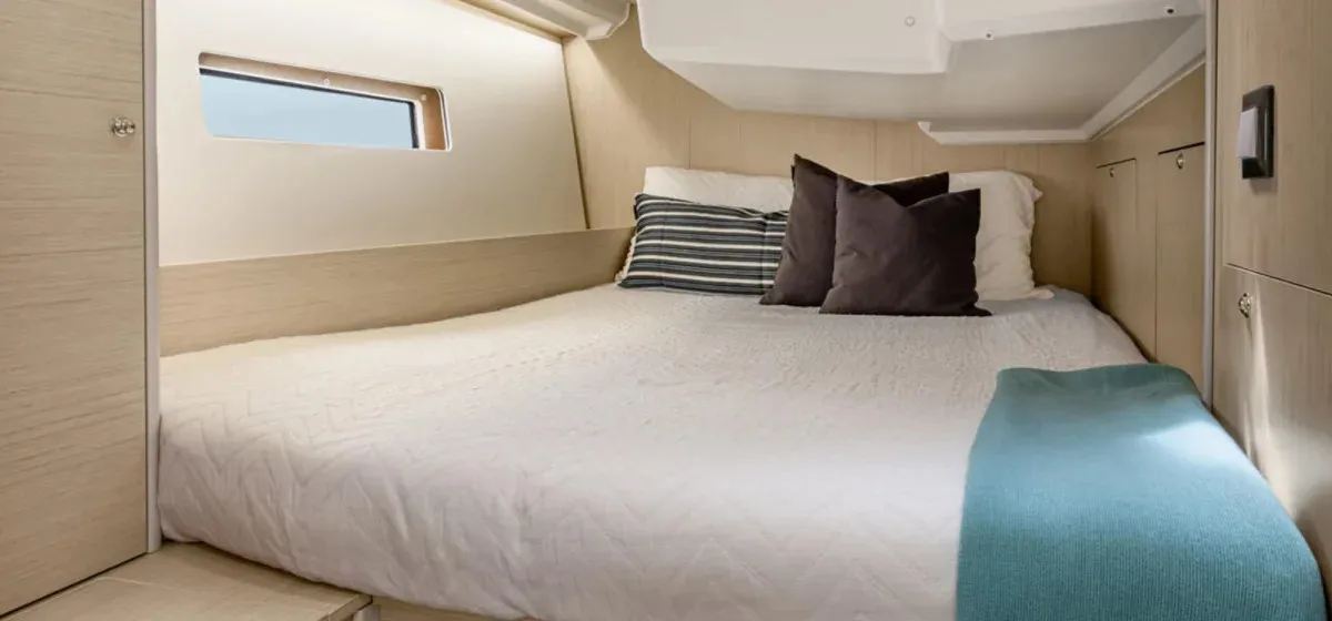Cabin on Moorings 42.3 Exclusive, a Beneteau Oceanis 40.1 sailboat at Marigot, France