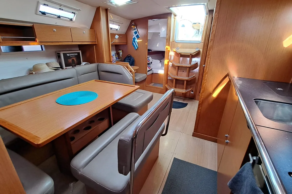 Salon of Manta, a Bavaria Cruiser 40 sailboat at Volos, Greece