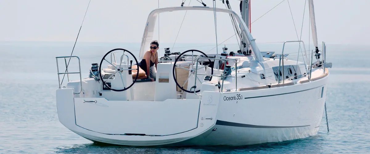 Exterior view of Malilu, a Beneteau Oceanis 35.1 sailboat at Toulon, France