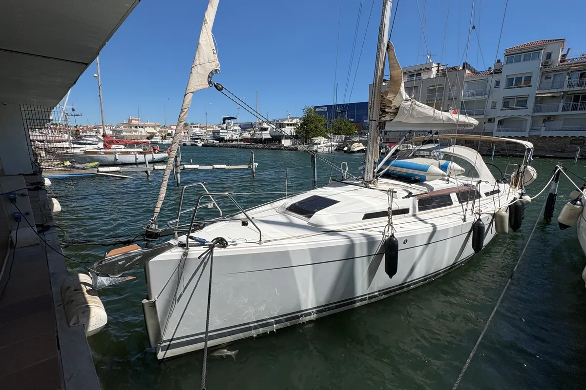 Kami, a Hanse 345 sailboat at Castelló d'Empúries, Spain