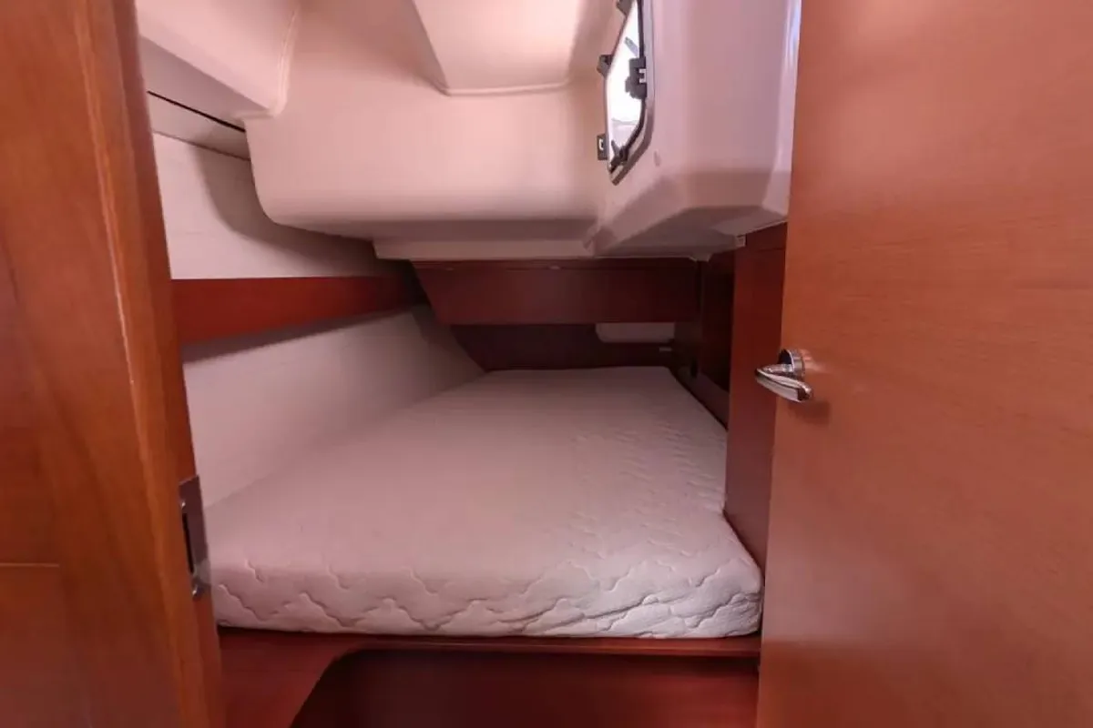 Cabin on Tarann, a Dufour 375 Grand Large sailboat at Saint-Cast-le-Guildo, France