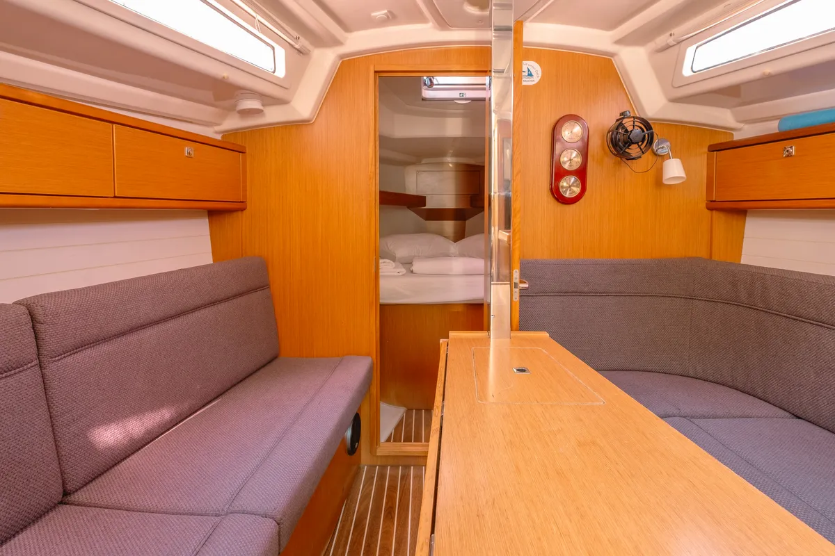 Salon of Classic, a Bavaria 33 Cruiser sailboat at Fethiye, Turkey
