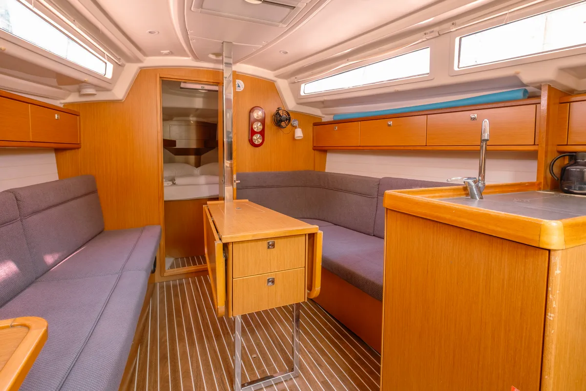 Salon of Classic, a Bavaria 33 Cruiser sailboat at Fethiye, Turkey